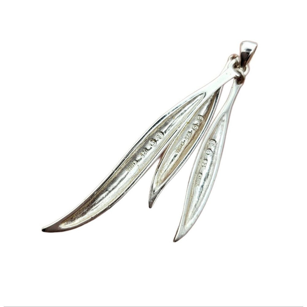Shiny 925 Three Leaf Pendant View 2